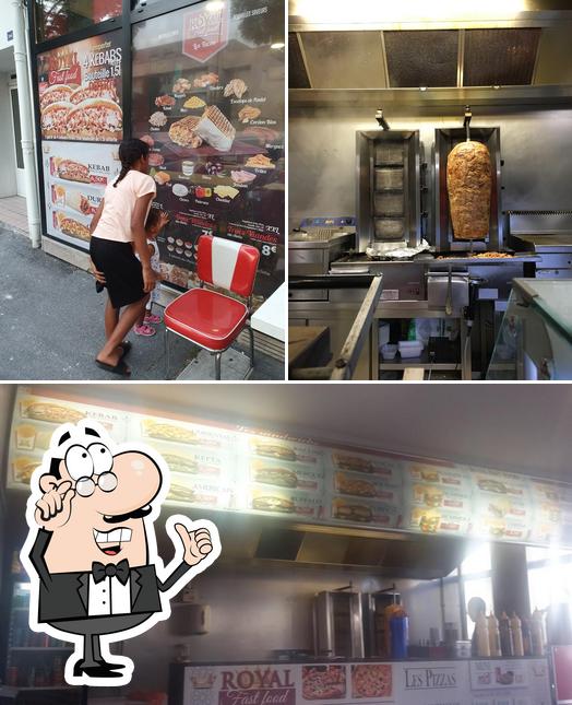 L'intérieur de Royal Fast Food