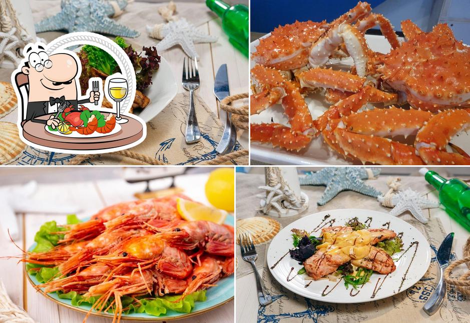 Попробуйте блюда с морепродуктами в "The Marine Restaurant"