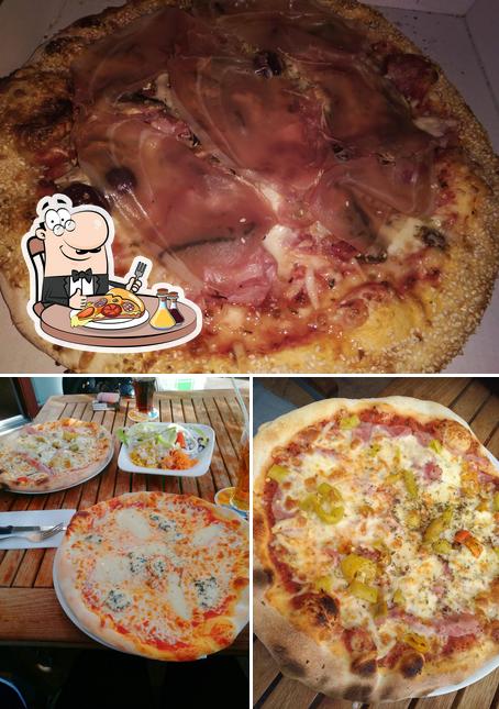 Pick pizza at Pizzeria Ciao