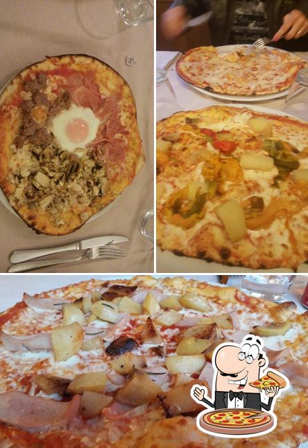 Order pizza at Ristorante Pizzeria Orfeo Parma
