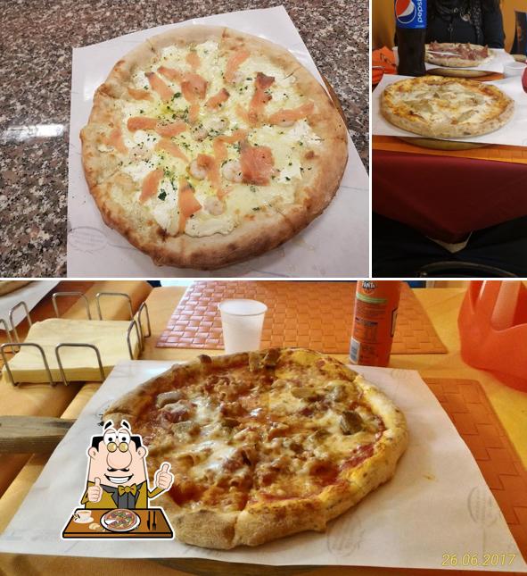 A Pizzeria Dal Pugliese, vous pouvez essayer des pizzas