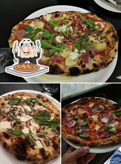 Pick pizza at Signor Vertelli