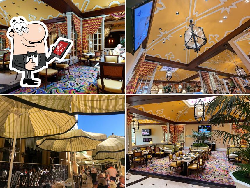 Это изображение паба и бара "Terrace Pointe Café"