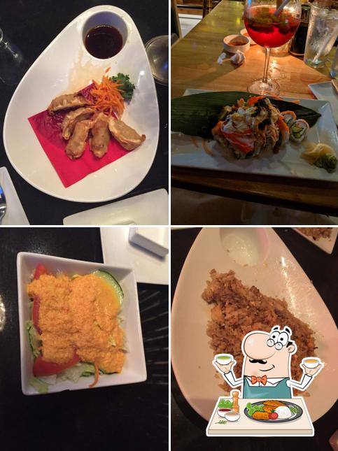 Еда в "Sushi Sake Bird Road"