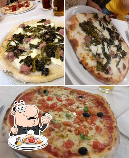 Commandez des pizzas à Ristorante Pizzeria La Costiera