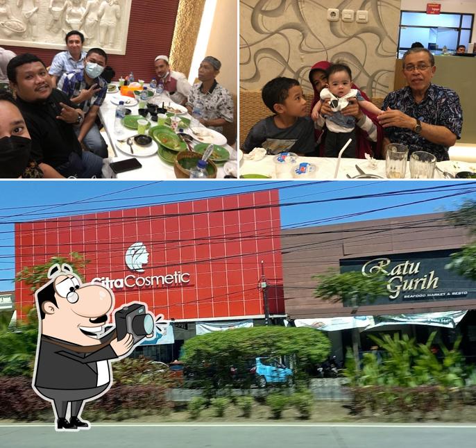 Ratu Gurih Seafood Market And Resto Restaurant Makassar Jalan Boulevard Raya A2 No 4 