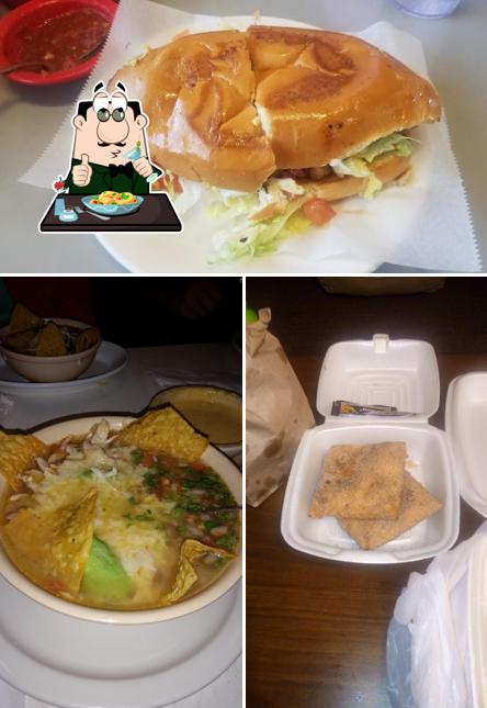 Food at El Taco Jalisco