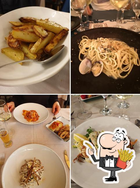 Ordina un piatto di patatine a La Cecchina - Ristorante di cucina italiana, gourmet, pugliese, miglior pesce e carne locale. Ristoranti a Bari Vecchia