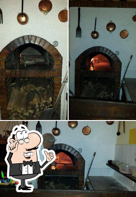 Gli interni di Pizzeria Bar Alla Villa di Peirano