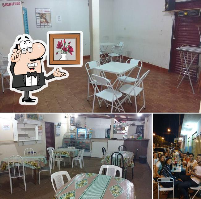 O interior do Mamute Lanches