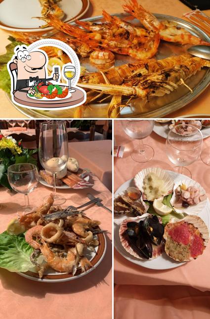 Essayez différents plats à base de fruits de mer servis par Gambero Rosso Ristorante Di Perato Francesco