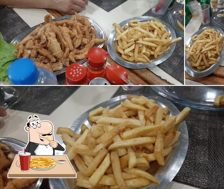 Peça batatas fritas no Tip's Pizzaria e Restaurante