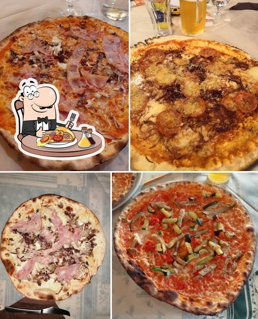 Scegli una pizza a Bar Pizzeria Trattoria Cornetta