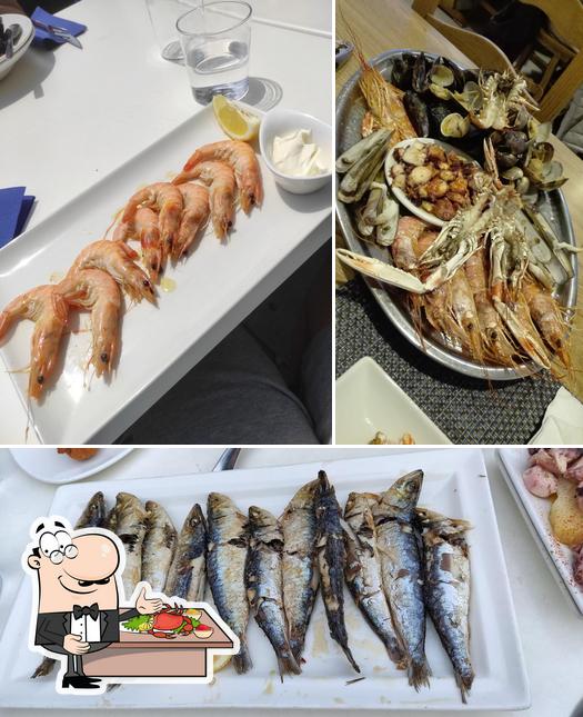 Отведайте блюда с морепродуктами в "Yola Berri"