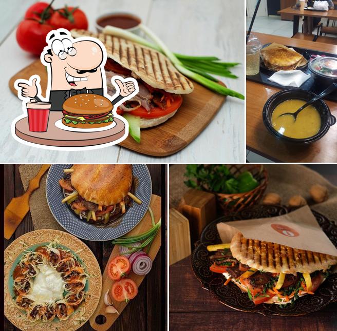 Commandez un hamburger à Istanbul