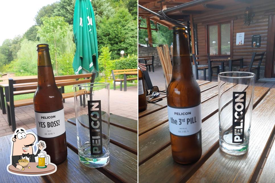 Puoi ordinare un rinfrescante bicchiere di birra chiara o scura