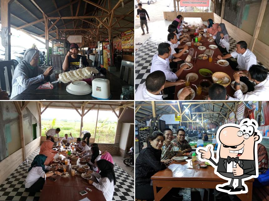 Aquí tienes una foto de Warung Sate Dapur Si Om