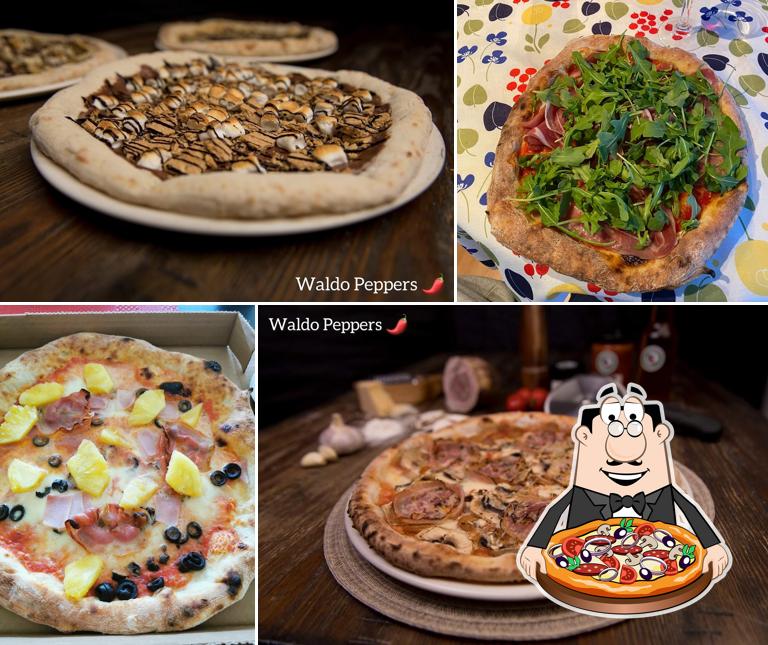 Попробуйте пиццу в "Waldo Peppers"