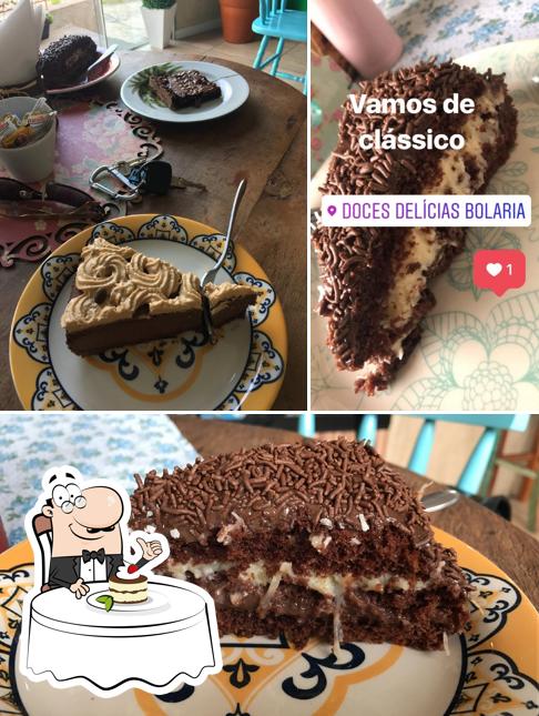 Doces Delícias Bolaria Confeitaria e Bolos Caseiros serve uma escolha de pratos doces