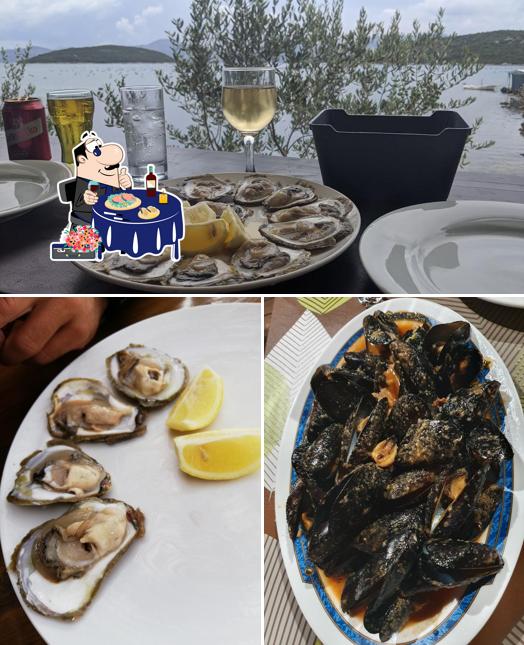 Ordina la cucina di mare a Mussel & Oyster Bar " SUTVID "