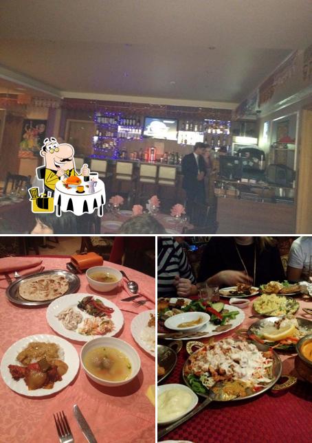 Las fotos de comida y interior en Bombay Night