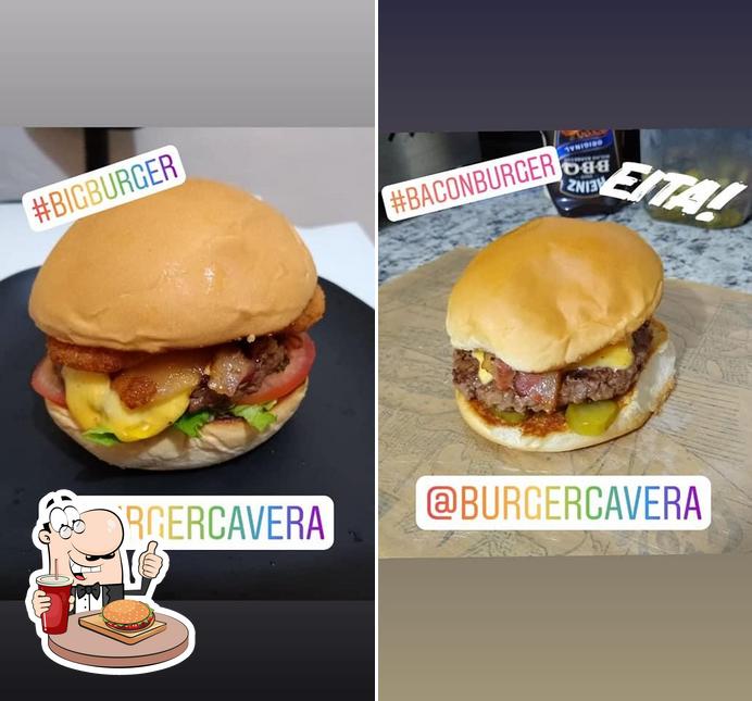 Отведайте гамбургеры в "cavera burger Capivari SP"