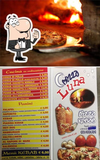 Vedi la foto di Pizzeria Mezzaluna