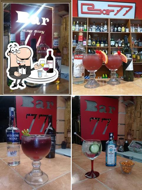 В "Bar 77" подаются алкогольные напитки
