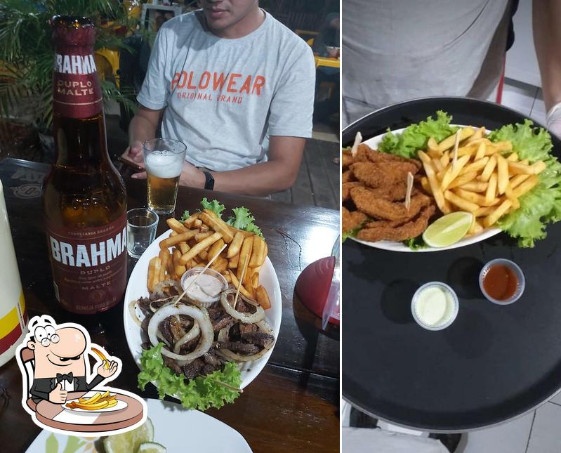 Peça cbatatas fritas francesas no Imperial Deck e Beer