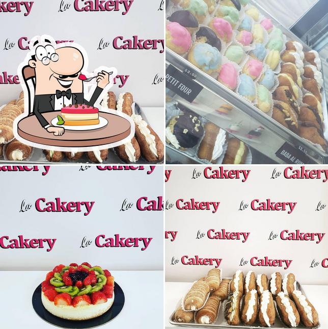 la Cakery London sert une variété de desserts