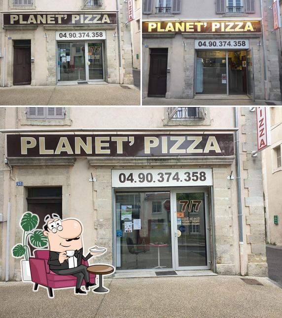 L'intérieur de Planète Pizza Valreas