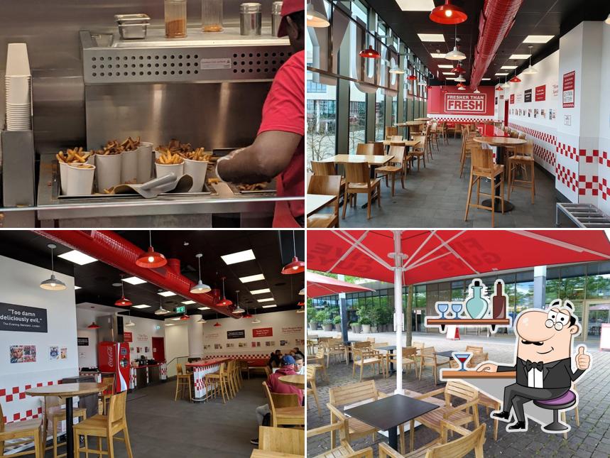 Schaut euch an, wie Five Guys drin aussieht