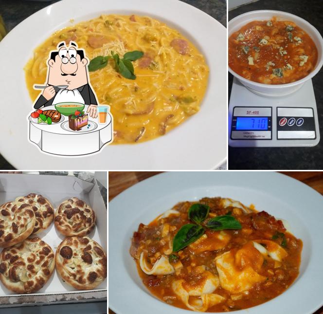 Sopa quente e azeda picante chinesa em Soberano Pizzas&Esfihas