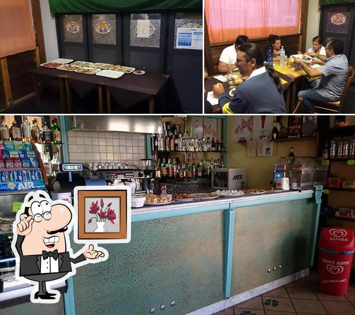 La foto di interni e cibo da Bar Pizzeria da Ercole'