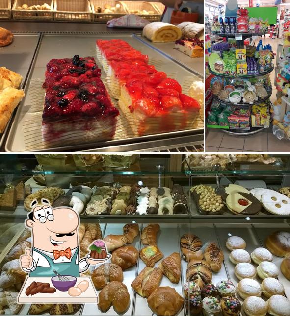 Konsum Markt Kastelruth bietet eine Auswahl von Desserts 
