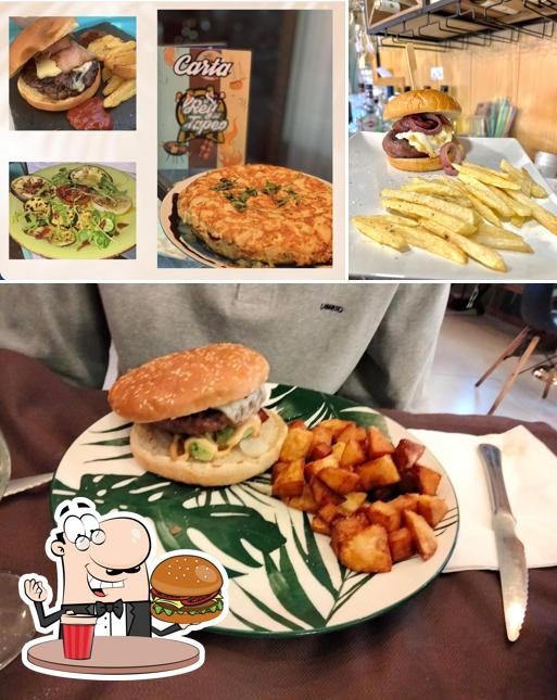 Try out a burger at EL REY DEL TAPEO XÀTIVA