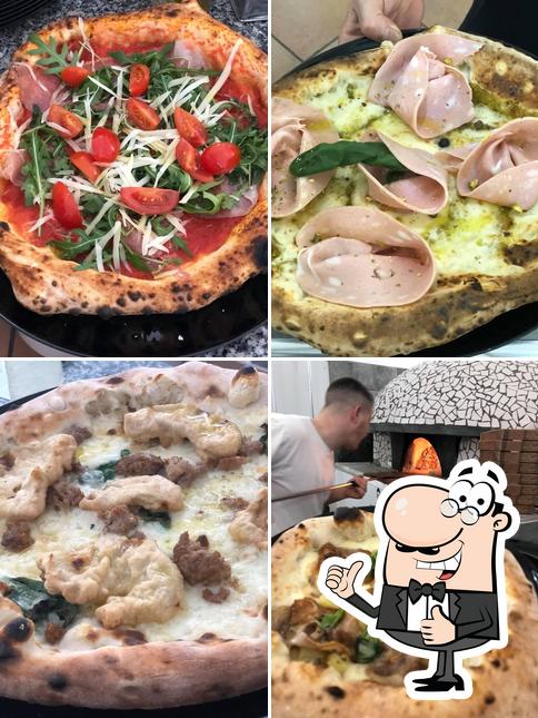 Voir cette image de Pizzeria "Addo i Guagliun" di Giuseppe Bizzoco