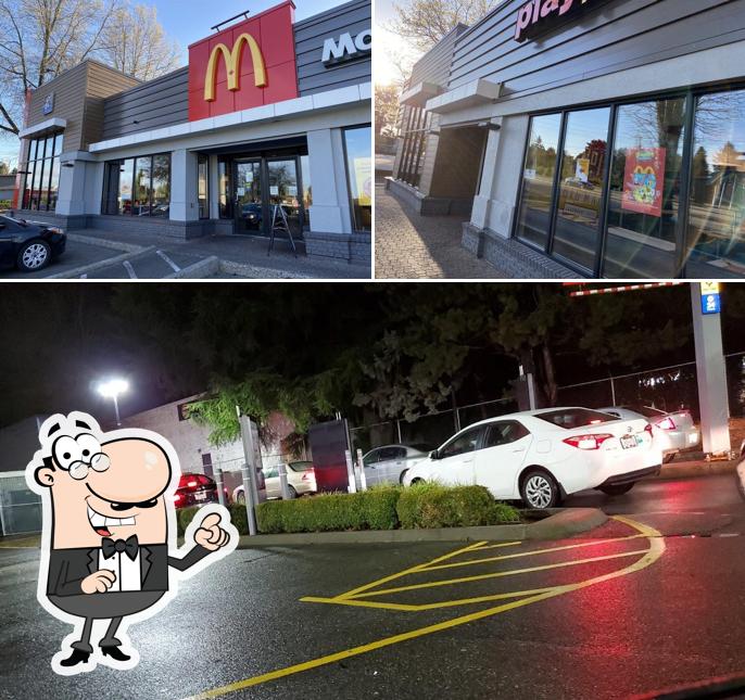 L'extérieur de McDonald's