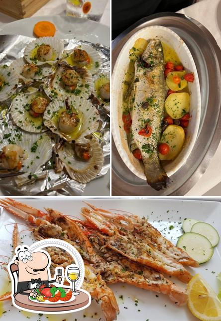 Try out seafood at Trattoria Da Primo