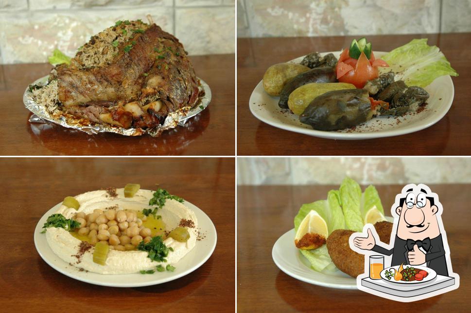 Блюда в "מסעדת אבו אלעבד Abu Elabbed Restaurant"