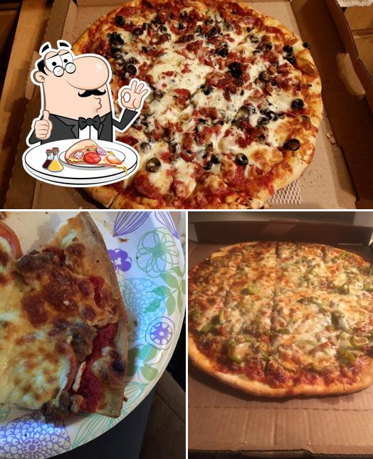 Order pizza at Rosati's Pizza