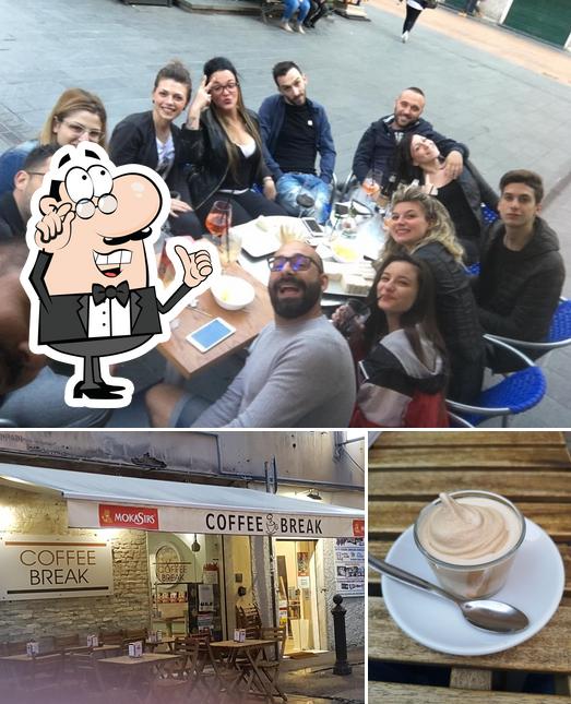 La foto della interni e dolce di Coffee Break