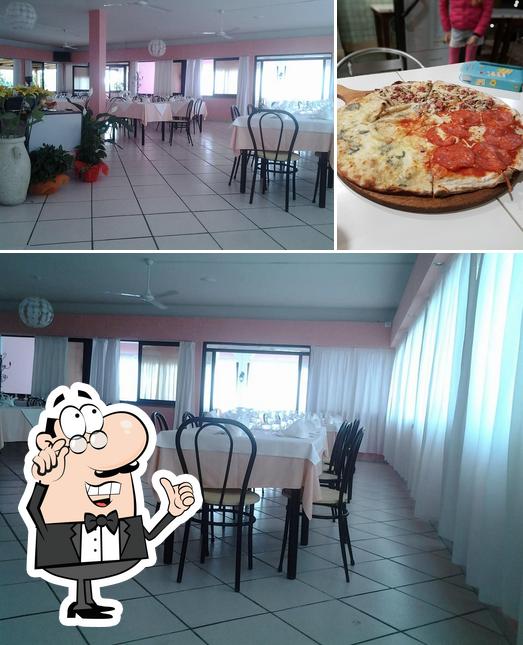 Dai un'occhiata agli interni di Pizzeria Al Portico