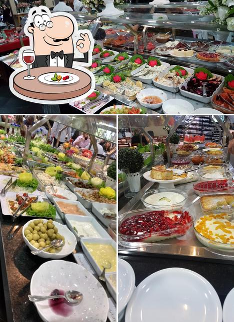 Meals at Pingus Buffet e Restaurante