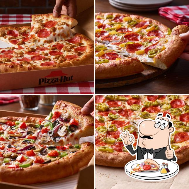 В "Pizza Hut" вы можете попробовать пиццу