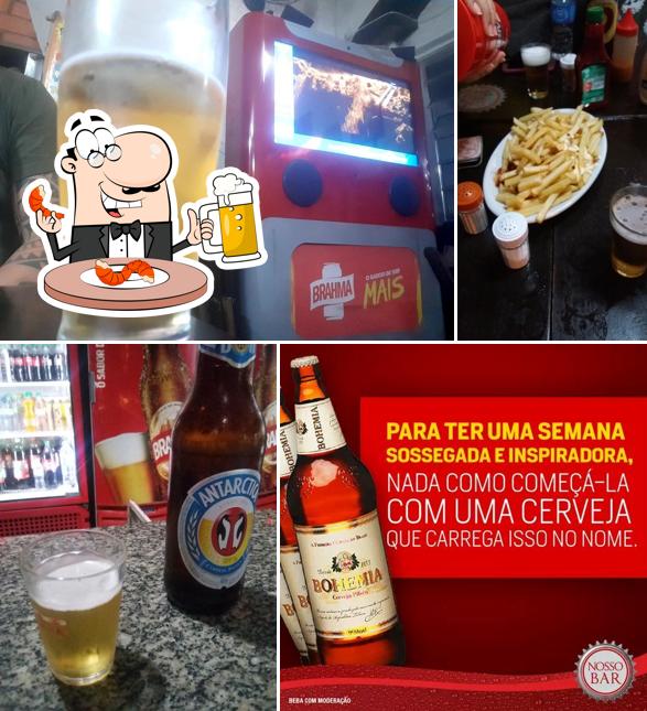 Você pode tomar uma tulipa de cerveja leve ou escura