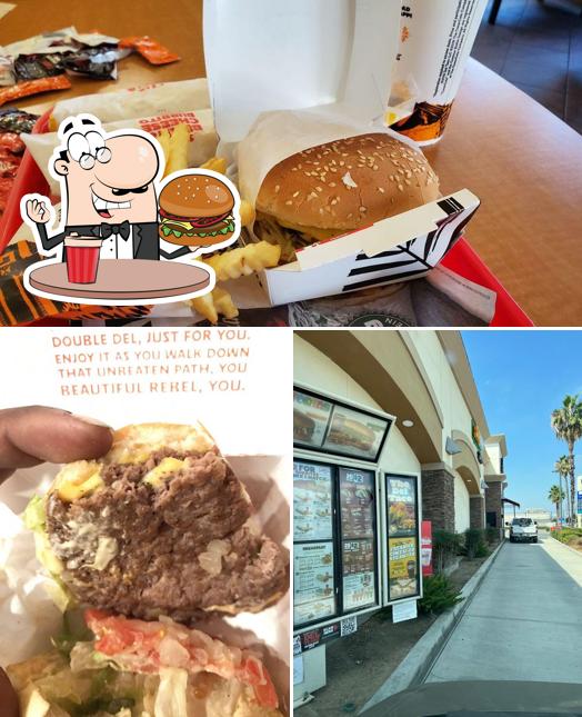 Try out a burger at Del Taco