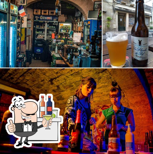 Vérifiez la photo représentant la comptoir de bar et bière concernant LATINO BAR