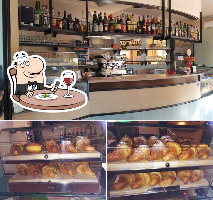 Luna Caffè Snack Bar si caratterizza per la cibo e bevanda