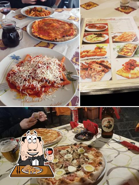 Scegli una pizza a Trattoria Romantica